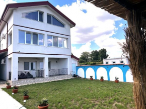 Pensiunea Casa Albă